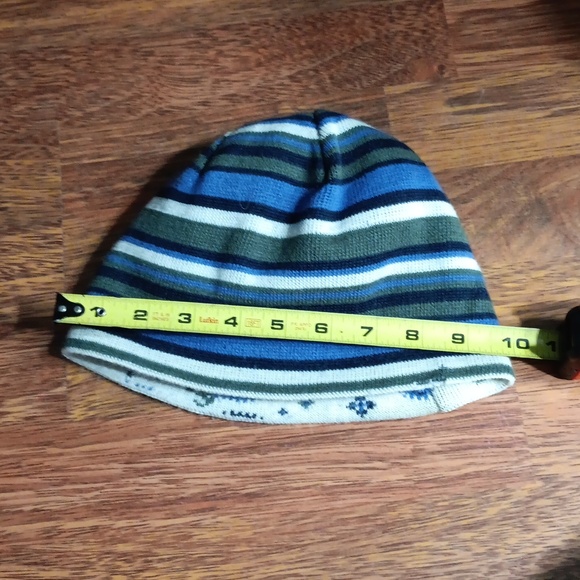 Reversible hat - Picture 5 of 7